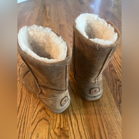 Bearpaw Elle Short Classic Suede Boots Women's Size 8 - Picture 4 of 8